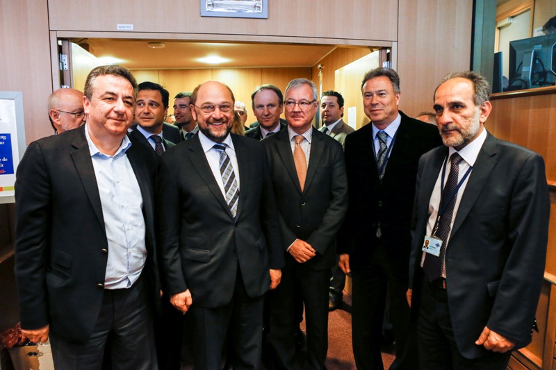 Πρόεδρος Ευρωπαϊκού Κοινοβουλίου, Martin Schulz, Πρόεδρος της Ε.τ.Π., Ramon Luis Valcarcel Siso, Περιφερειάρχης Δυτικής Ελλάδας, Α. Κατσιφάρας, Περιφερειάρχης Κρήτης, Σ. Αρναουτάκης. Περιφερειάρχης Αττικής, Γιάννης Σγουρός