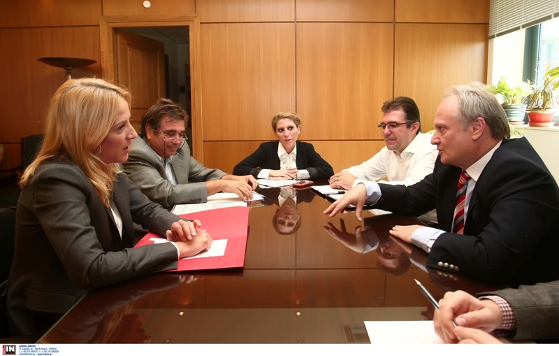 DOUROU ME YF. ATHLITISMOU GIANNI ANDRIANO