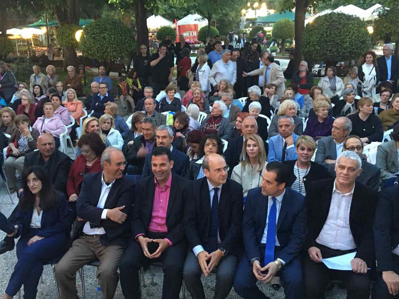 2017 04 29 Fwto Anthokomiki Ekthesi