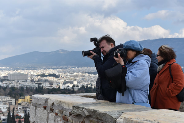 190305 taking pics