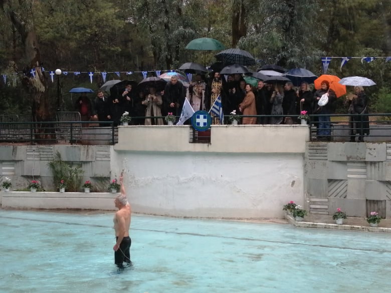 2020 01 06 ΦΩΤΟ ΓΙΟΡΤΗ ΘΕΟΦΑΝΕΙΩΝ ΤΙΜΙΟΣ ΣΤΑΥΡΟΣ2