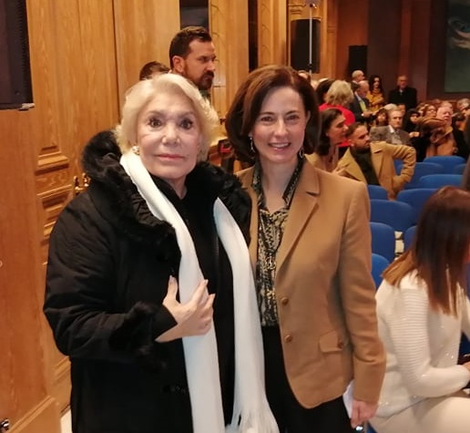 2020 01 09 ΦΩΤΟ2 ΣΤΗΝ ΚΟΠΗ ΤΗΣ ΠΡΩΤΟΧΡΟΝΙΑΤΙΚΗΣ ΠΙΤΑΣ ΔΗΜΟΥ ΚΗΦΙΣΙΑΣ Η ΑΝΤΙΠΕΡΙΦΕΡΕΙΑΡΧΗΣ