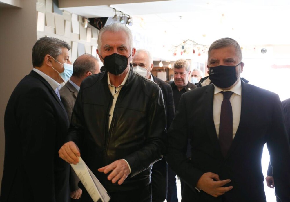 photo-peristeri-2-1000x695