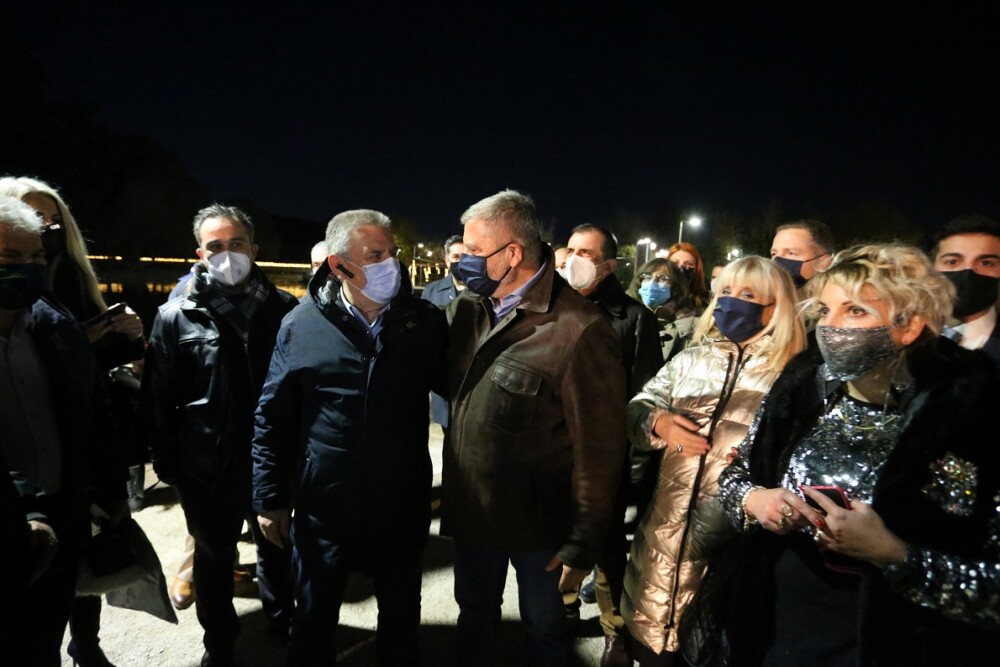 xristougenna-tritsi-4-1000x667