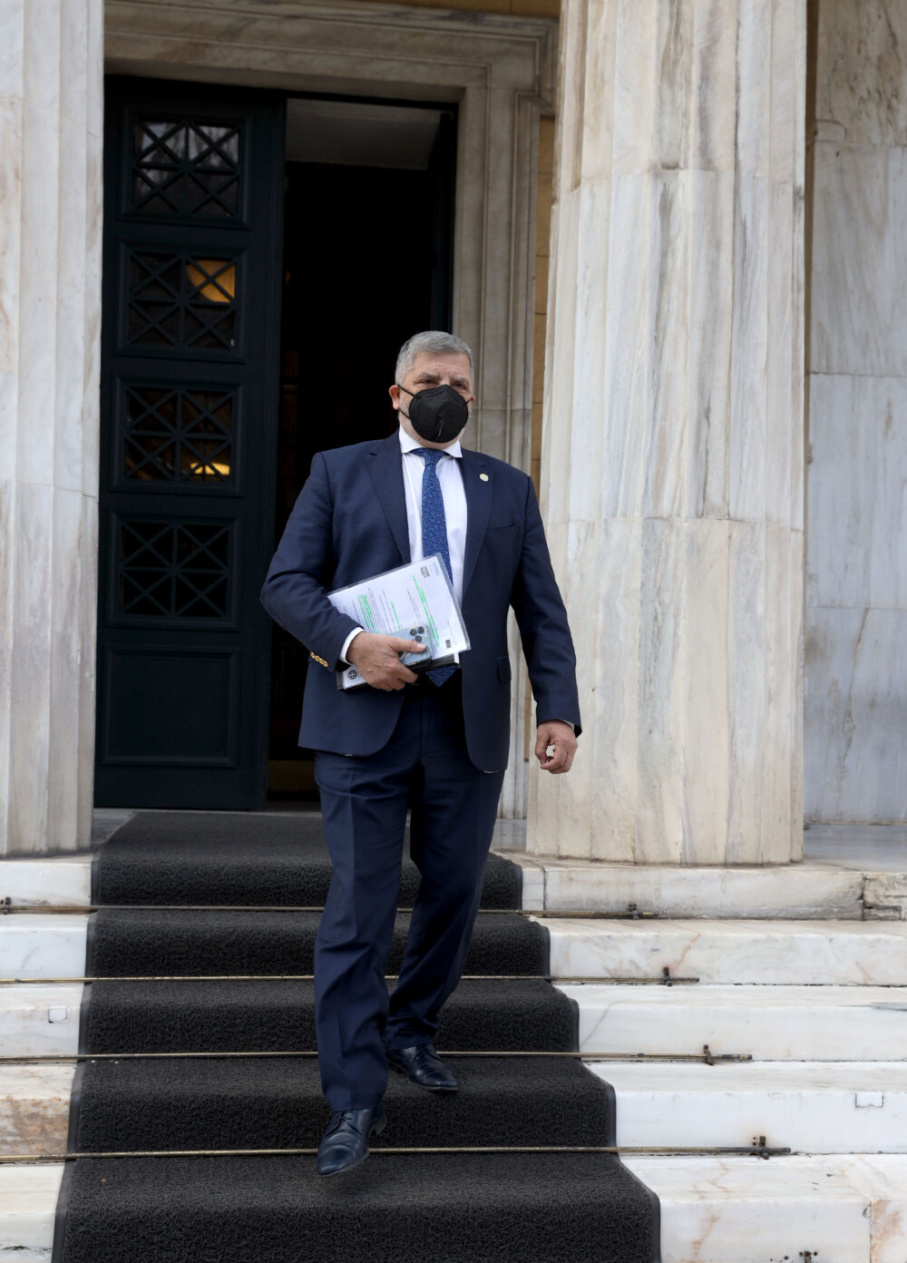 photo-vouli-3-1000x1392