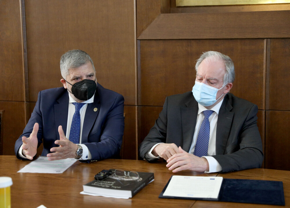 photo-vouli-6-1000x718