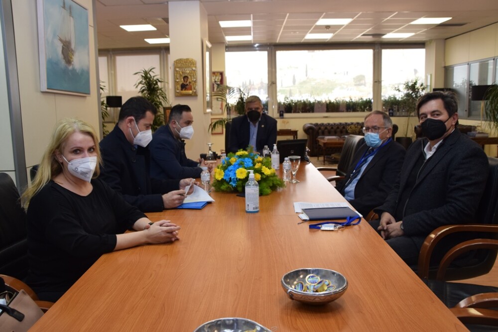 photo-petroupoli-1-1000x667