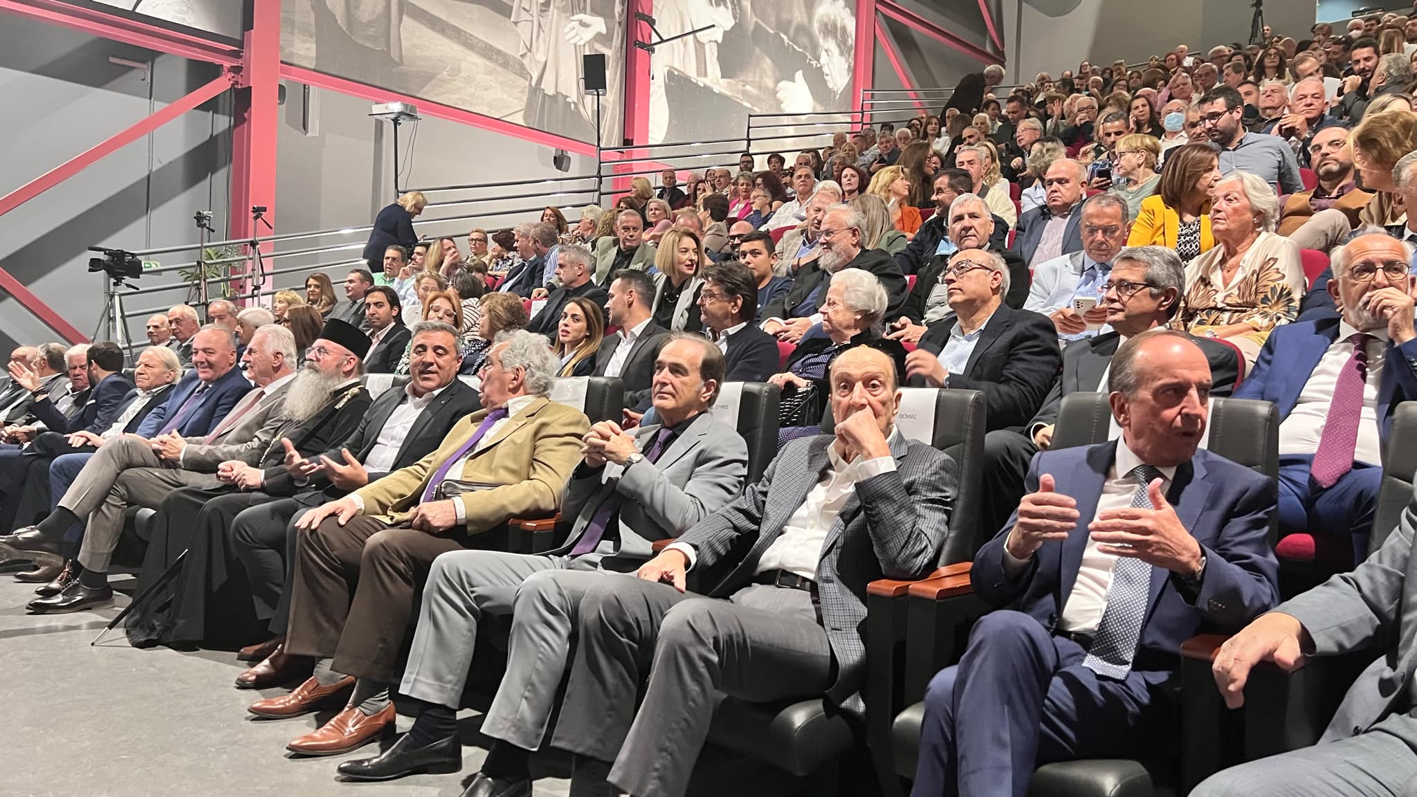 βασίλης λώλος στην εκδήλωση 90 χρόνων Περιστερίου