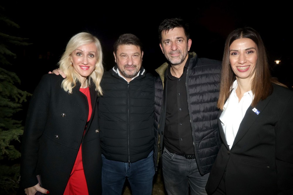 2024-12-09-at-00.34.08-1-1000x667